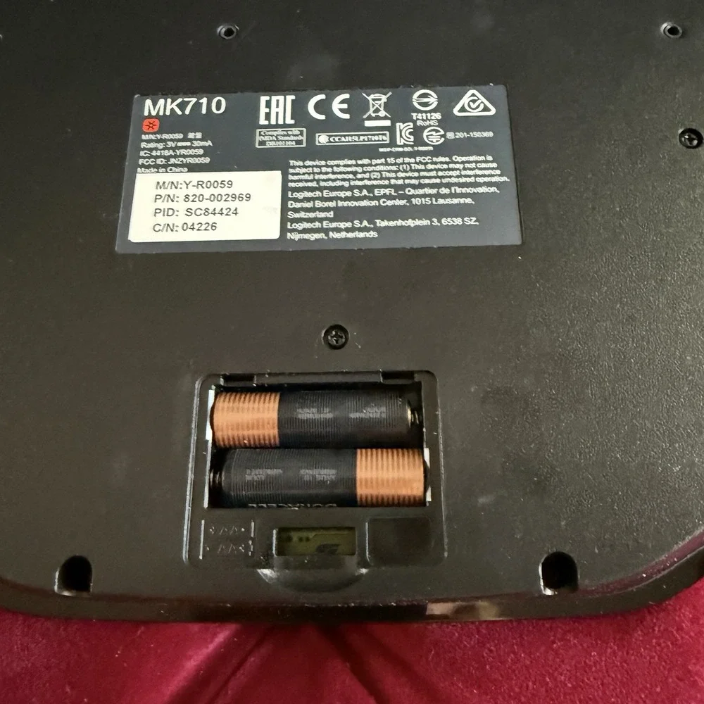 Logitech MK710 Wireless‎ Keyboard (NO DONGLE) Broken Rear Leg